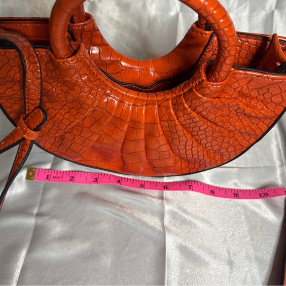 Croc-Embossed Orange Handbag - Picture 7 of 9